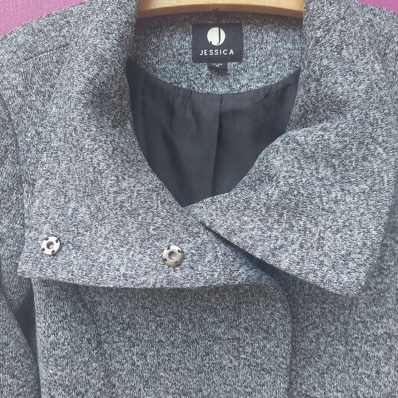 XL JESSICA Fall-Winter fabric coat with vegan leather on sleeves. - Picture 4 of 7